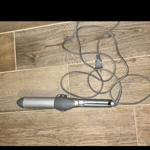 1 1/2 inch curling iron